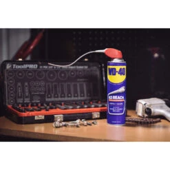 WD-40 Multi Purpose EZ Reach Lubricant 425g 9 WD-40 Multi Purpose EZ Reach Lubricant 425g -Auto Parts Store SCA 532923 02 hi res