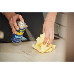 WD-40 Multi-purpose Lubricant Low Odour 300g -Auto Parts Store SCA 630512 04 hi res